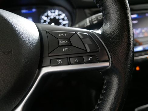 Used 2020 Nissan Rogue SV AWD/4WD image 28