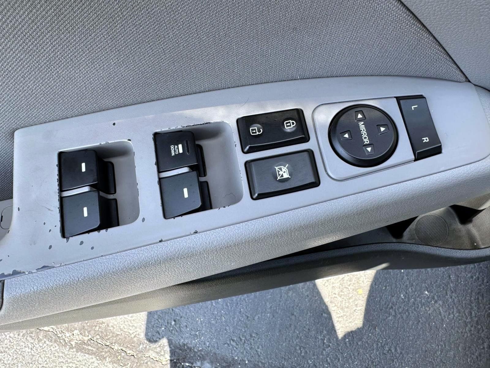 Used 2020 Hyundai Elantra SEL FWD image 9