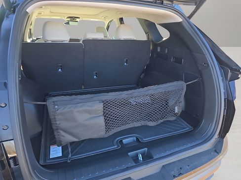 Certified 2025 Hyundai Tucson Limited FWD image 32