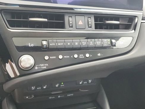 Used 2022 Lexus ES 250 w/ Premium Package image 29