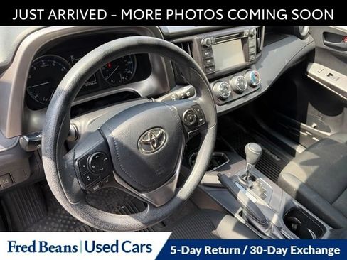 Used 2018 Toyota RAV4 LE w/ All Weather Liner Package AWD/4WD image 11