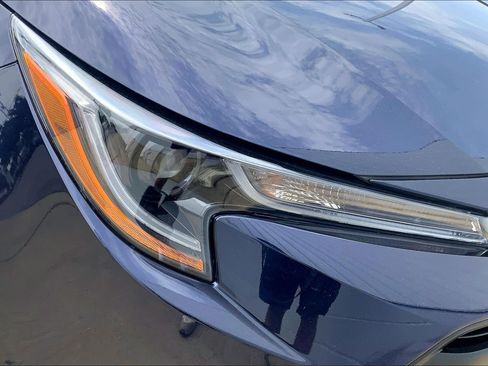 Used 2025 Toyota Corolla LE FWD image 32