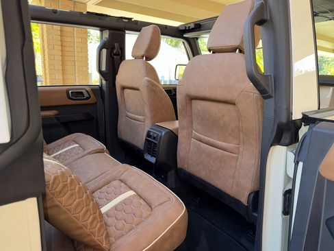 Used 2025 Ford Bronco Outer Banks image 20