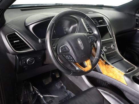 Used 2017 Lincoln MKX Select w/ Select Plus Package FWD image 32