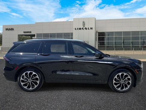 New 2026 Lincoln Nautilus Reserve AWD/4WD image 2