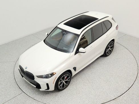Used 2024 BMW X5 xDrive40i w/ M Sport Package AWD/4WD image 23