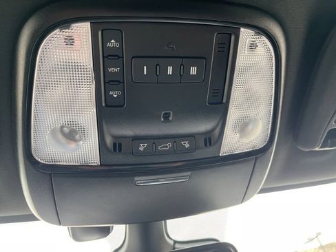 Used 2024 Dodge Durango GT image 29