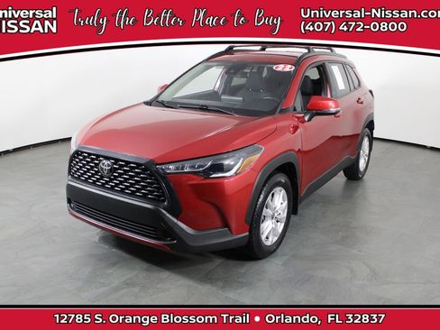 Used 2022 Toyota Corolla Cross LE FWD image 1