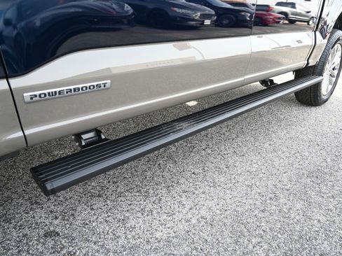 Used 2025 Ford F150 King Ranch w/ FX4 Off-Road Package image 10