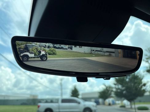 Certified 2022 GMC Sierra 1500 AT4 w/ AT4 Premium Package AWD/4WD image 38
