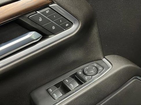 Used 2023 GMC Sierra 1500 SLT image 21