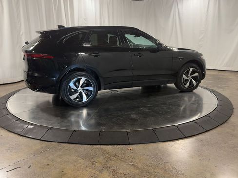Used 2025 Jaguar F-PACE R-Dynamic S image 2