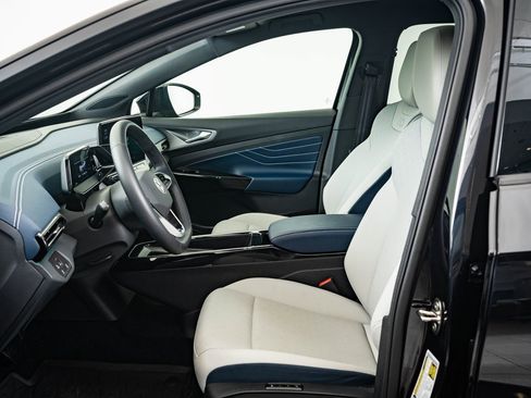 Used 2024 Volkswagen ID.4 S image 19