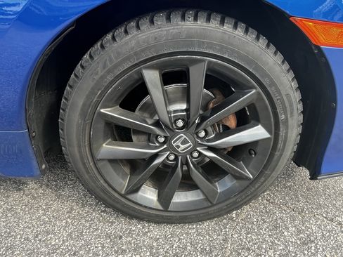 Used 2020 Honda Civic EX image 9