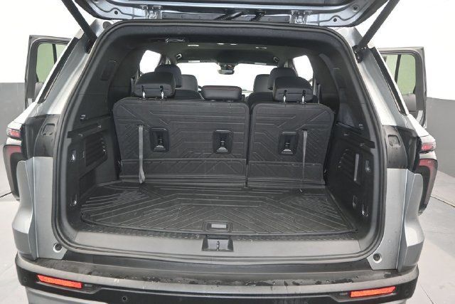 Used 2024 Chevrolet Traverse Z71 w/ Enhanced Driving Package AWD/4WD image 15