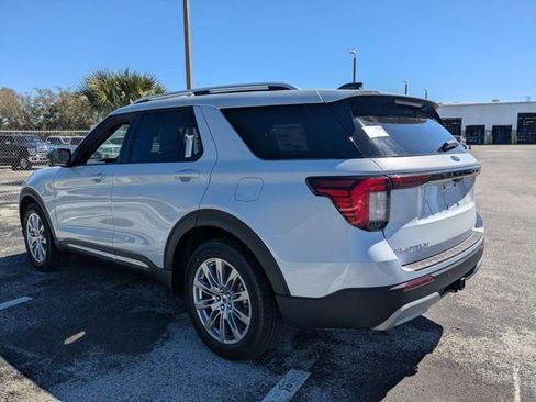 New 2026 Ford Explorer Platinum image 7