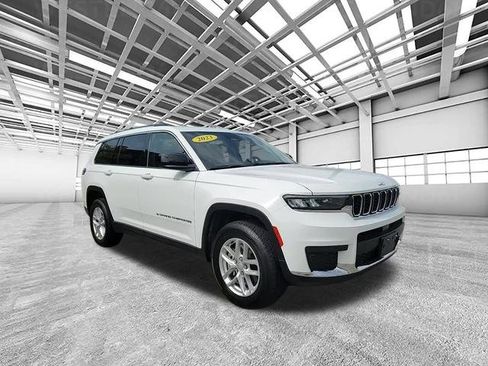 Used 2023 Jeep Grand Cherokee L Laredo image 1