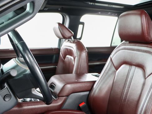 Used 2023 Ford Expedition Max Limited image 25