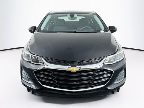 Used 2019 Chevrolet Cruze LS w/ LS Convenience Package FWD image 2