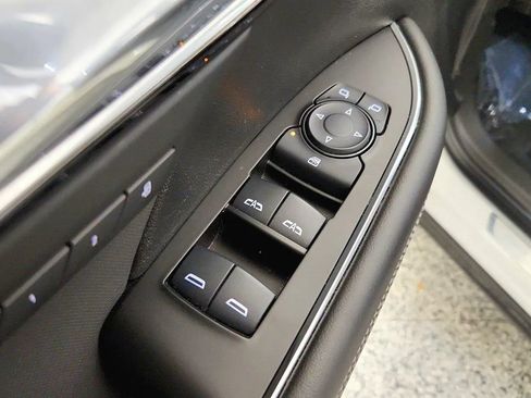 Used 2024 Buick Envision Preferred AWD/4WD image 24