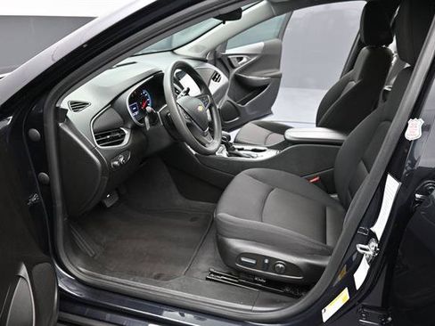 Used 2023 Chevrolet Malibu LT FWD image 15