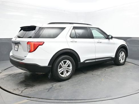 Used 2020 Ford Explorer XLT w/ Equipment Group 202A image 7