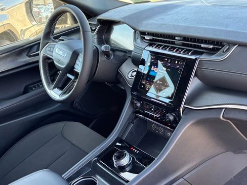 New 2025 Jeep Grand Cherokee L Laredo w/ Luxury Tech Group I image 26