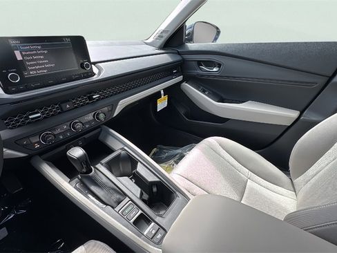New 2025 Honda Accord SE image 37