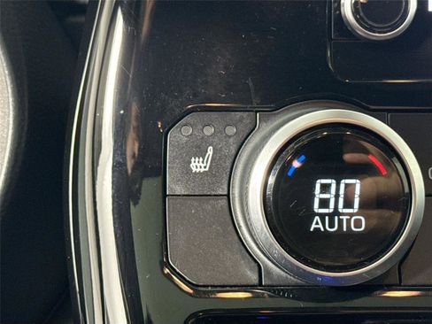 Certified 2024 Toyota Highlander XLE image 33