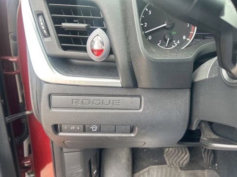 Certified 2024 Nissan Rogue S image 13