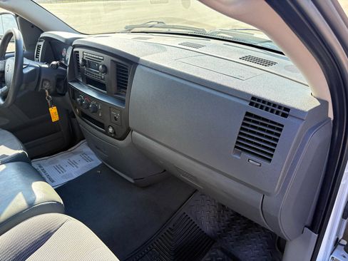 Used 2007 Dodge Ram 1500 Truck ST w/ SXT Group image 27