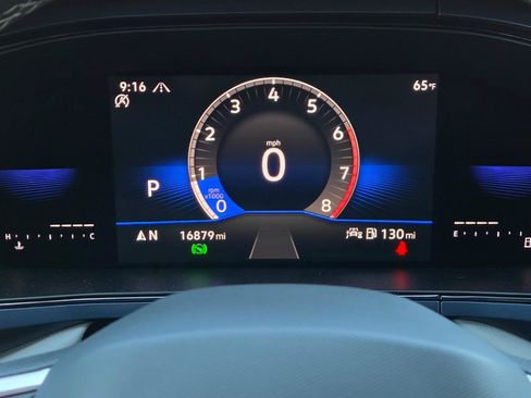 Certified 2023 Volkswagen Taos SE w/ Panoramic Sunroof Package AWD/4WD image 30