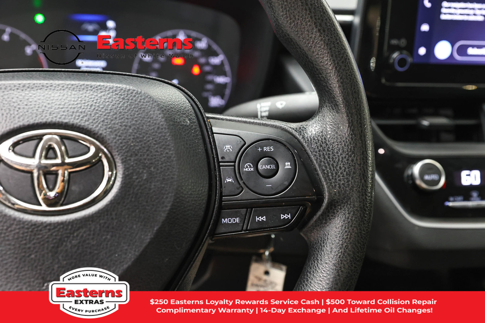 Used 2023 Toyota Corolla LE w/ Carpet Mat Package (TMS) FWD image 18