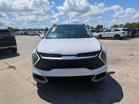 Certified 2025 Kia Sportage EX w/ Premium Package FWD image 3