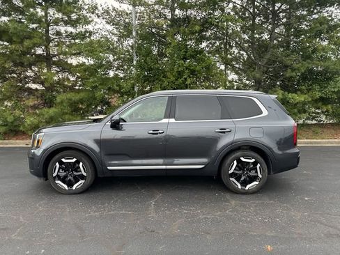 Used 2024 Kia Telluride S w/ S Sunroof Package AWD/4WD image 2