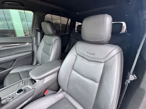 Used 2024 Cadillac XT6 Sport image 11