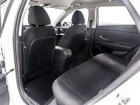 Used 2021 Hyundai Elantra SEL w/ Convenience Package image 28