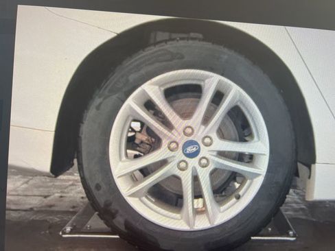 Used 2018 Ford Fusion SE w/ Equipment Group 602A image 15