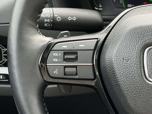 Certified 2025 Honda Accord Touring image 19