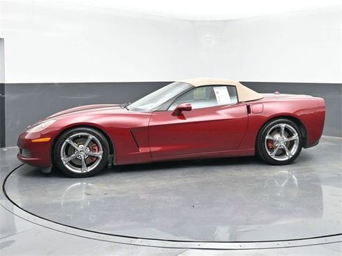 Used 2005 Chevrolet Corvette Convertible w/ Preferred Equipment Group image 5