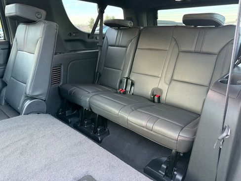 Used 2024 Chevrolet Suburban RST image 28