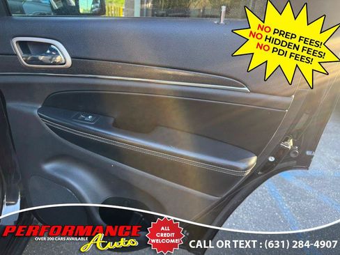 Used 2017 Jeep Grand Cherokee Limited AWD/4WD image 27