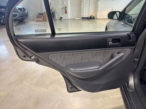 Used 2004 Honda Civic LX image 18