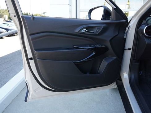 New 2026 Chevrolet Trax RS w/ Sunroof Package image 18