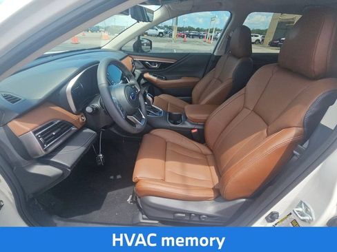 Used 2025 Subaru Outback Touring AWD/4WD image 8