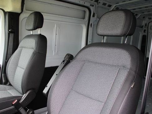 New 2024 RAM ProMaster 3500 w/ Quick Order Package 22G SLT image 15