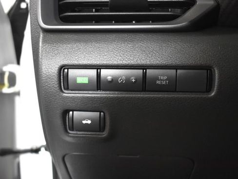 Used 2025 Nissan Sentra S FWD image 13
