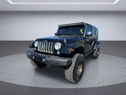 Used 2017 Jeep Wrangler Unlimited Sahara w/ Mopar Chrome Edition Group AWD/4WD image 2
