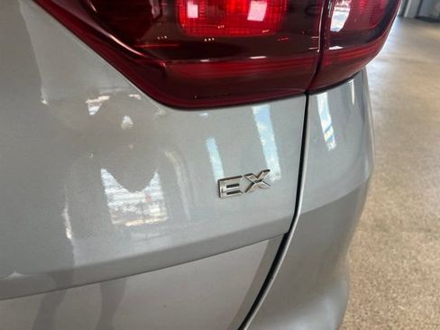 Used 2022 Kia Sportage EX w/ EX Technology Package AWD/4WD image 7