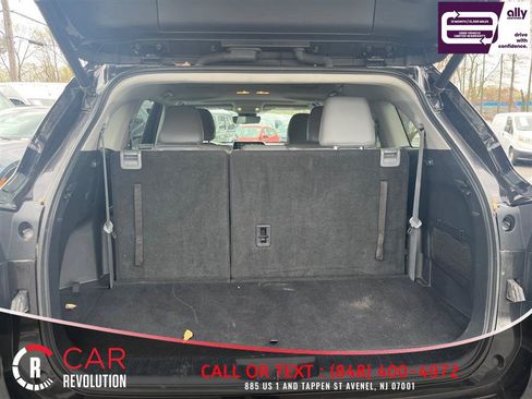 Used 2021 Toyota Highlander XLE FWD image 7